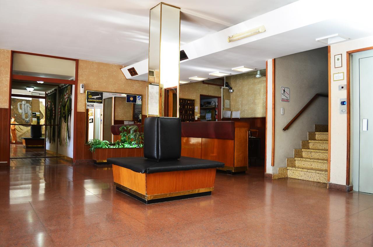 Hotel Huemul Хенерал Рока Екстериор снимка