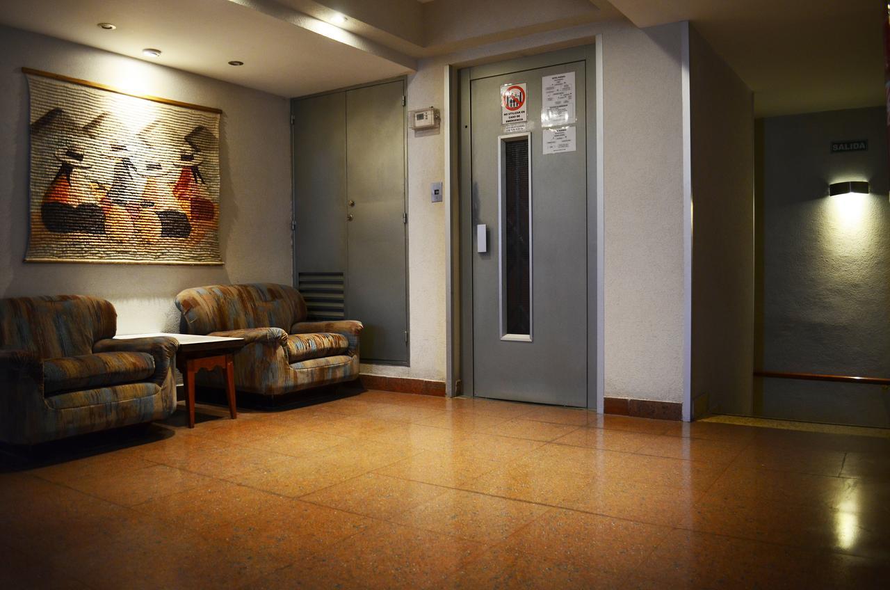 Hotel Huemul Хенерал Рока Екстериор снимка