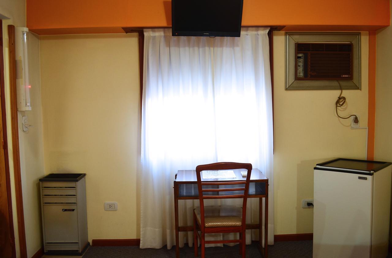 Hotel Huemul Хенерал Рока Екстериор снимка
