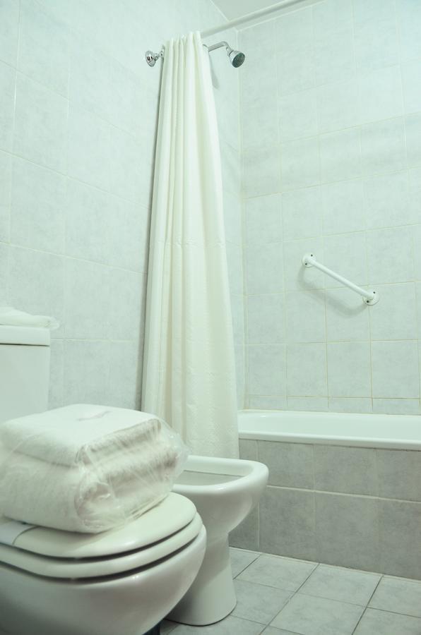Hotel Huemul Хенерал Рока Екстериор снимка