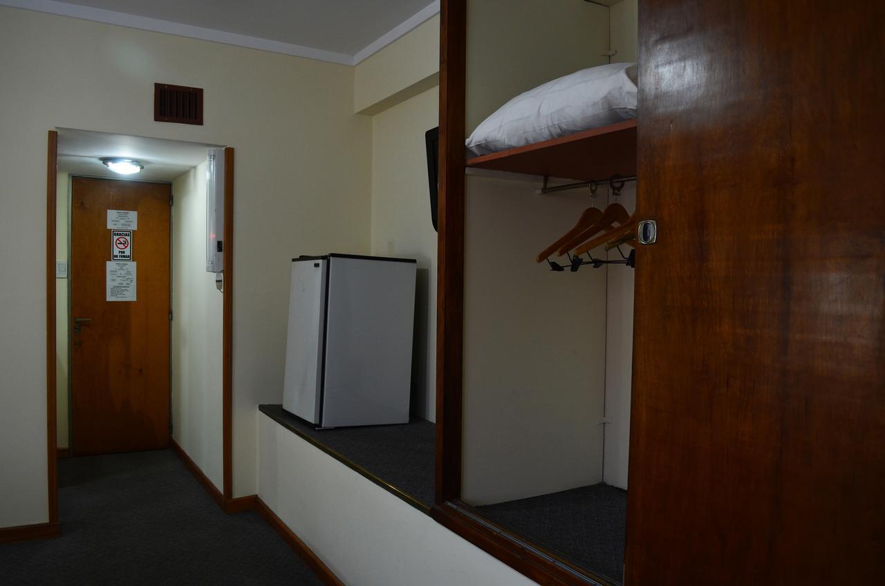 Hotel Huemul Хенерал Рока Екстериор снимка